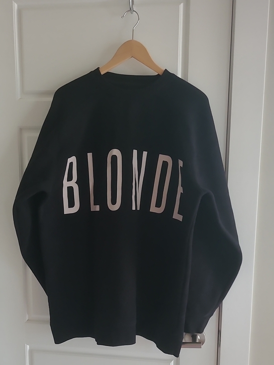 Tops - Brunette The Label Blonde Sweatshirt. Size L/XL